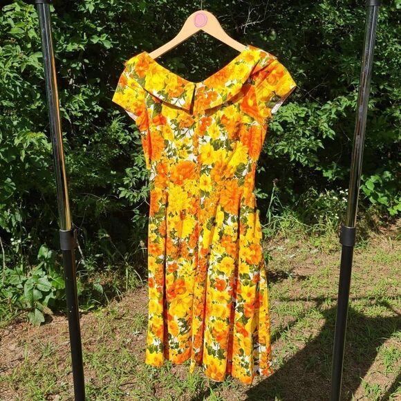 𝅺HANDMADE yellow floral short sleeve midi dress - Picture 11 of 14